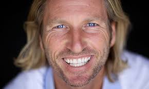 grin是什么意思_grin的中文翻译_音标_读音_用法_例句_在线英汉翻译 - 给力词典